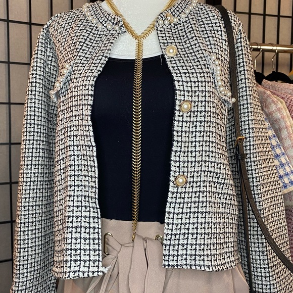 Blazer - Picture 1 of 2